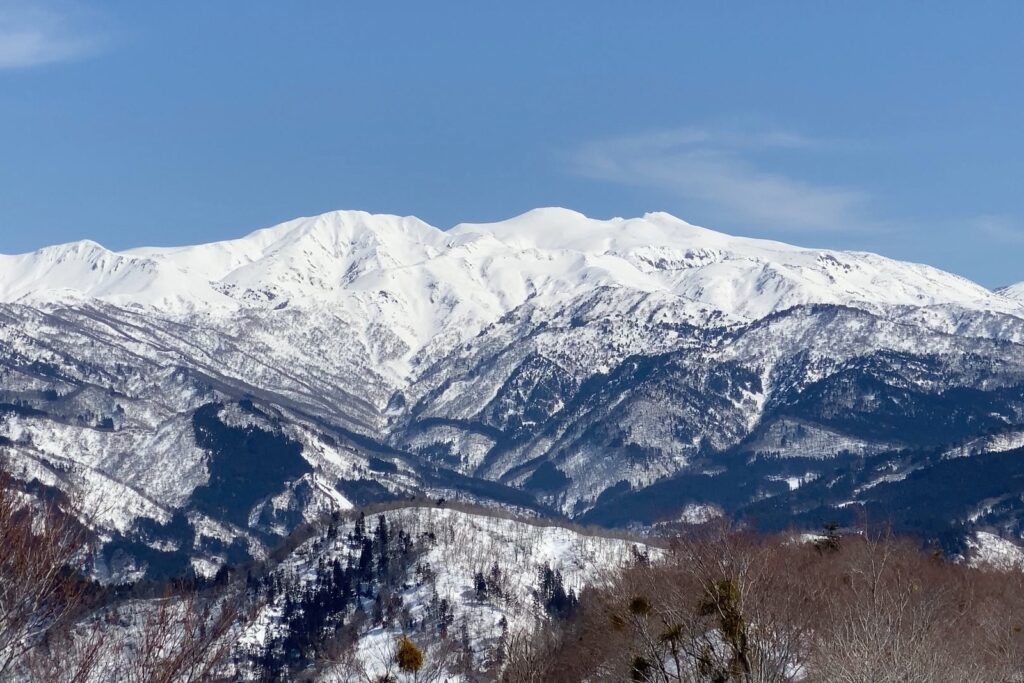 白峰西山からの白山連峰