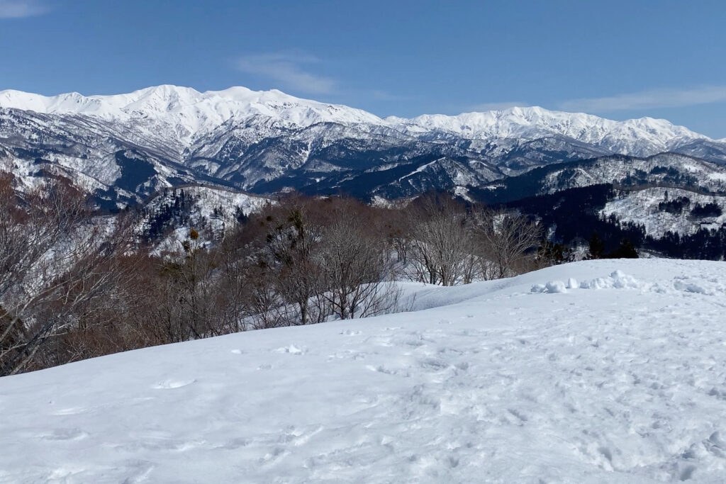 西山山頂からの白山連峰